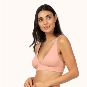 Lively All-Day Plunge No-Wire Bra Size 34DDD in Shell Pink NWOT